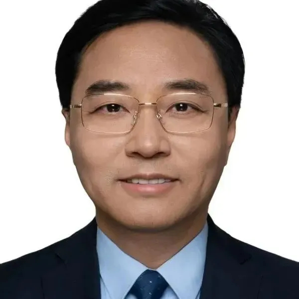 DƬ