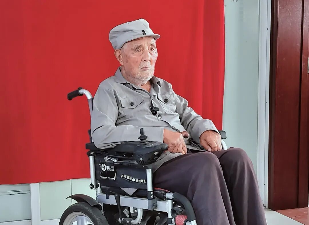 楊根思喊他班長,今年104歲!