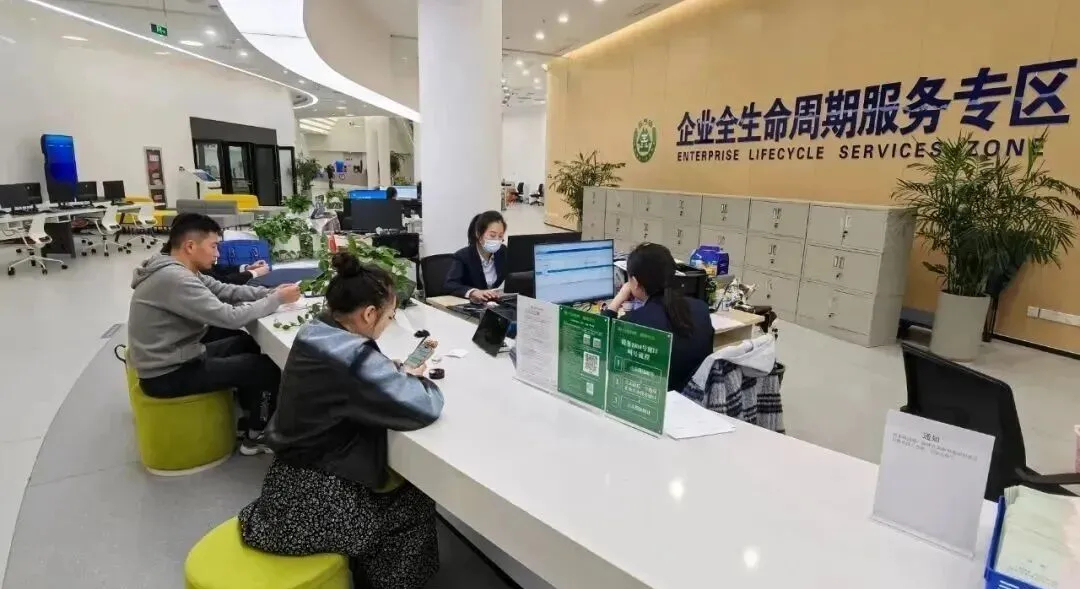 阿泰,原來你一直暗里使勁