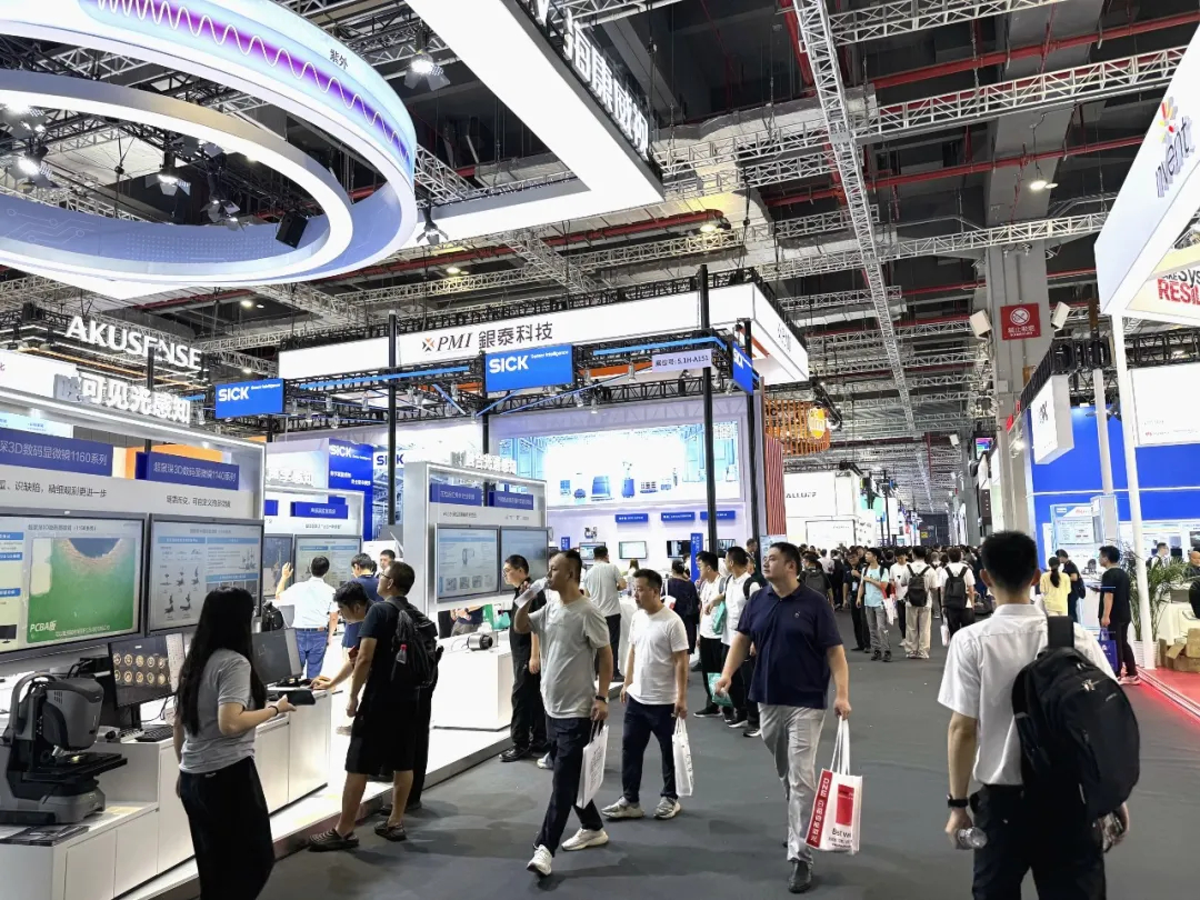 靖江企業“組團”探營工博會