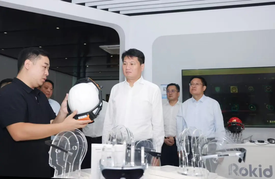 姜冬冬帶隊在杭州開展招商活動