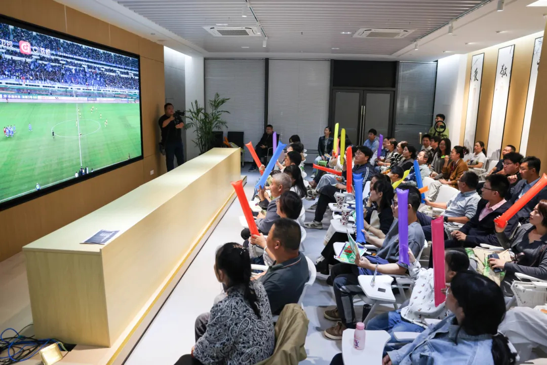 昨晚,姜堰這里體驗感拉滿!